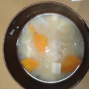 鍋残り物で☆簡単白菜と海老つみれの味噌汁